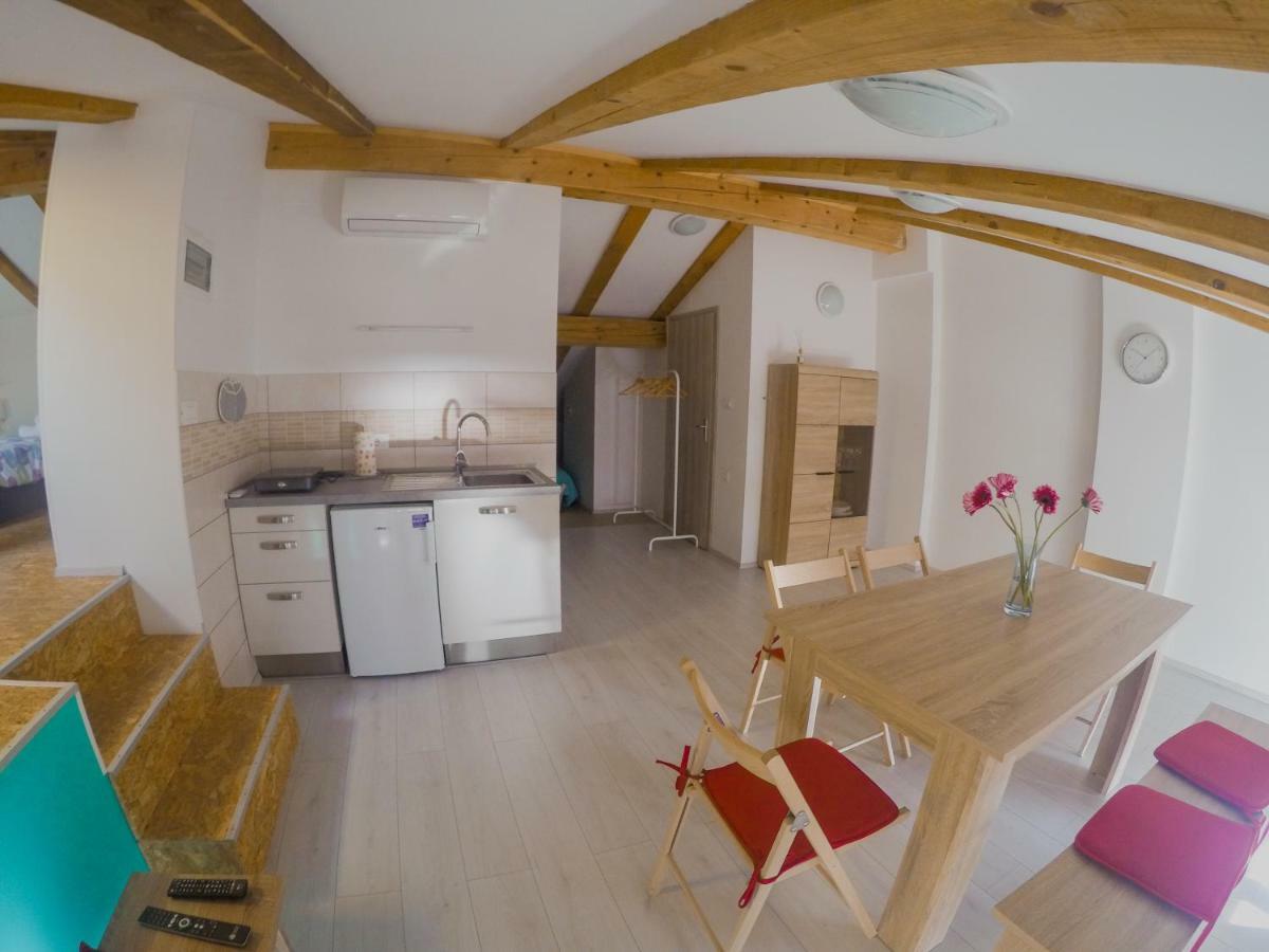 Prenocisca Rusjan Apartamento Rence Exterior foto