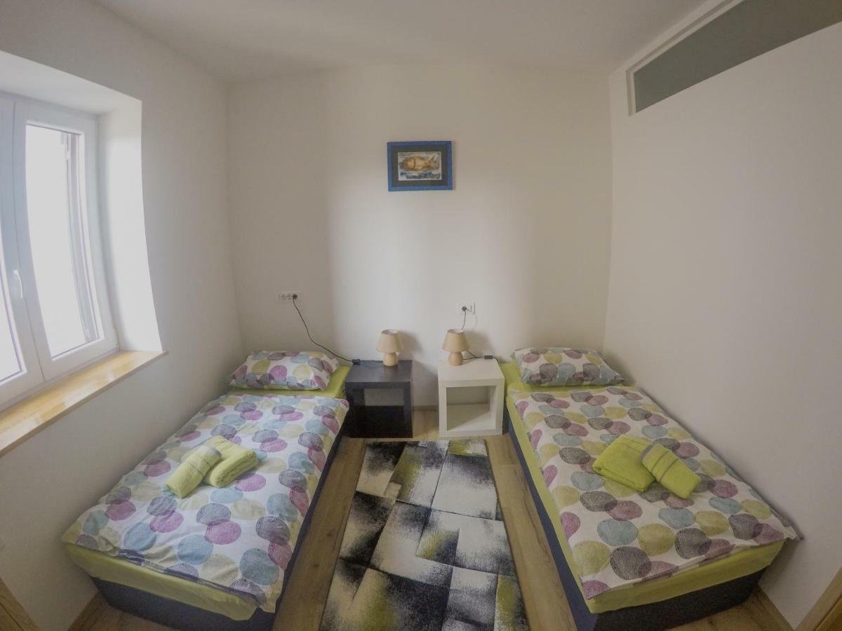 Prenocisca Rusjan Apartamento Rence Exterior foto