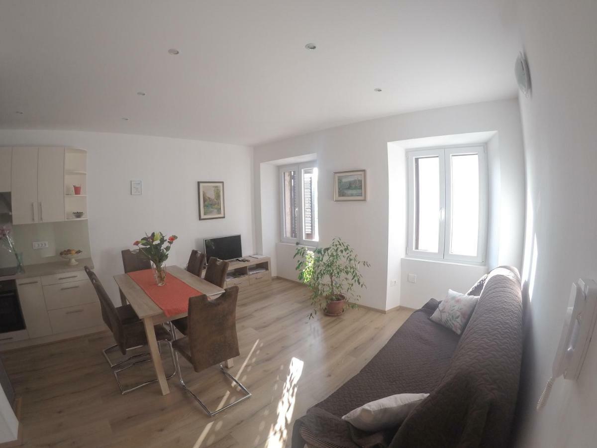 Prenocisca Rusjan Apartamento Rence Exterior foto