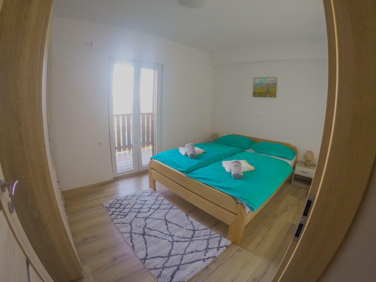 Prenocisca Rusjan Apartamento Rence Exterior foto